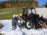 Brand Traktor in Weixelbaum