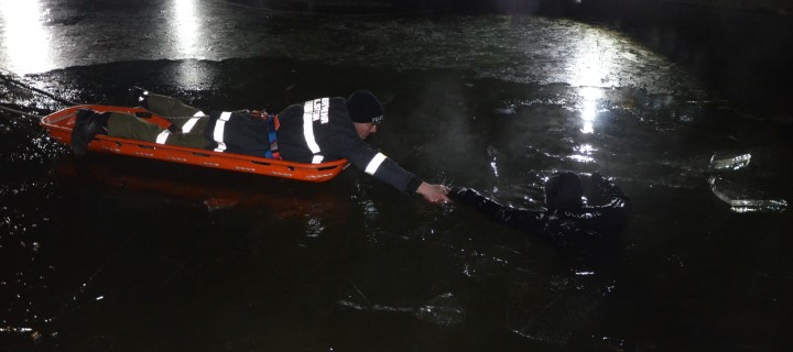 Monatsübung Eisrettung