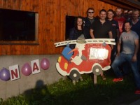 Feuerwehrstorch landet bei unserem Kassier