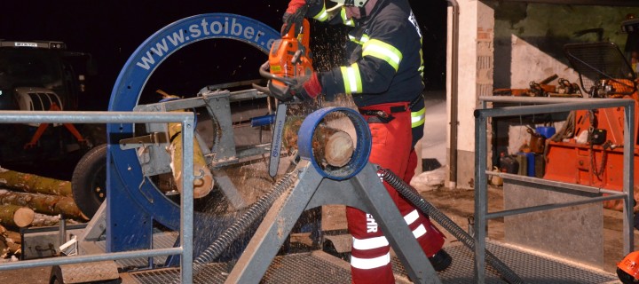 Spannungssimulator bei Monatsübung