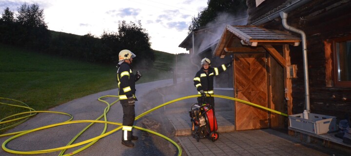 Skilifthütte am Monte Kicking in Brand