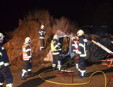 Verkehrsunfall mit eingeklemmter Person