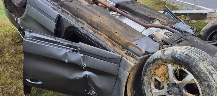 Aufräumarbeiten nach Verkehrsunfall auf B38